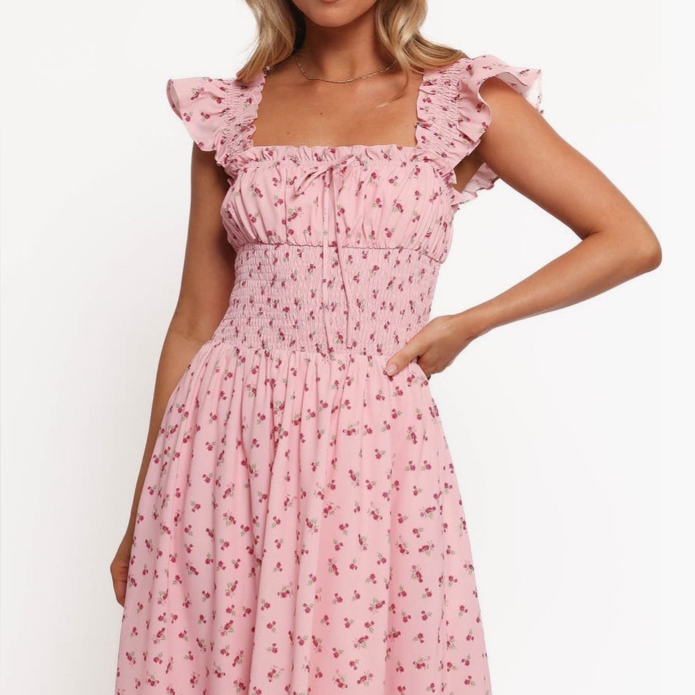 Petal & Pup Bronte Smocked Dress size XS